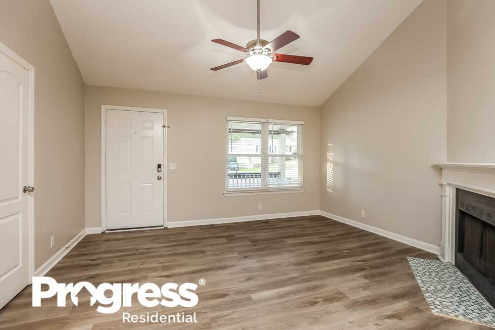 4252 Valley Grove Dr - Photo 3 of 16