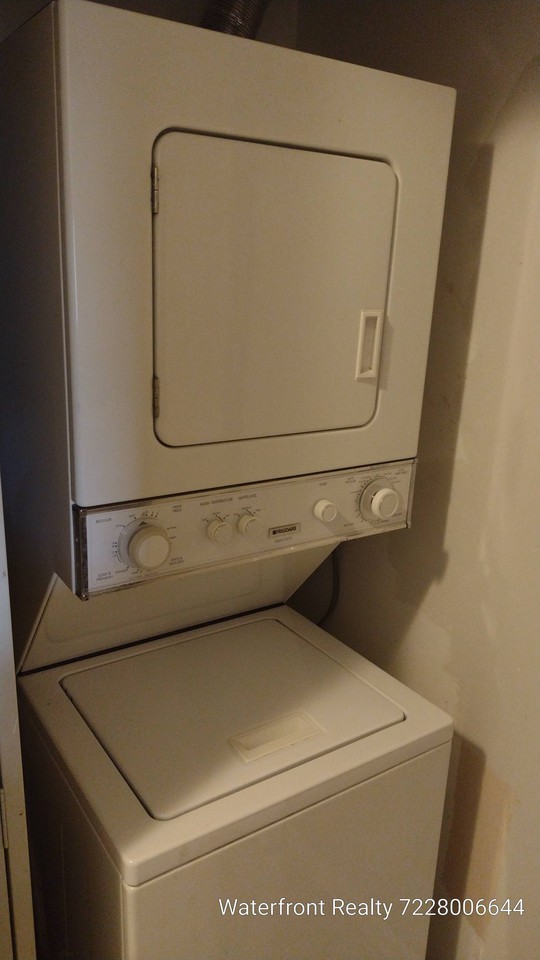 6551 SE FEDERAL HWY - Photo 2 of 23