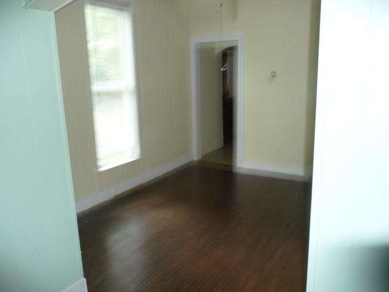 456 N Salisbury St - Photo 7 of 14