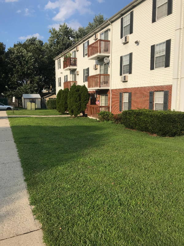 213 Stephens St - Photo 2 of 17