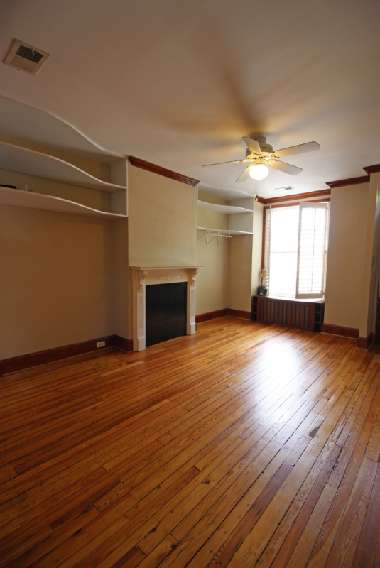 323 1/2 D St - Photo 3 of 34