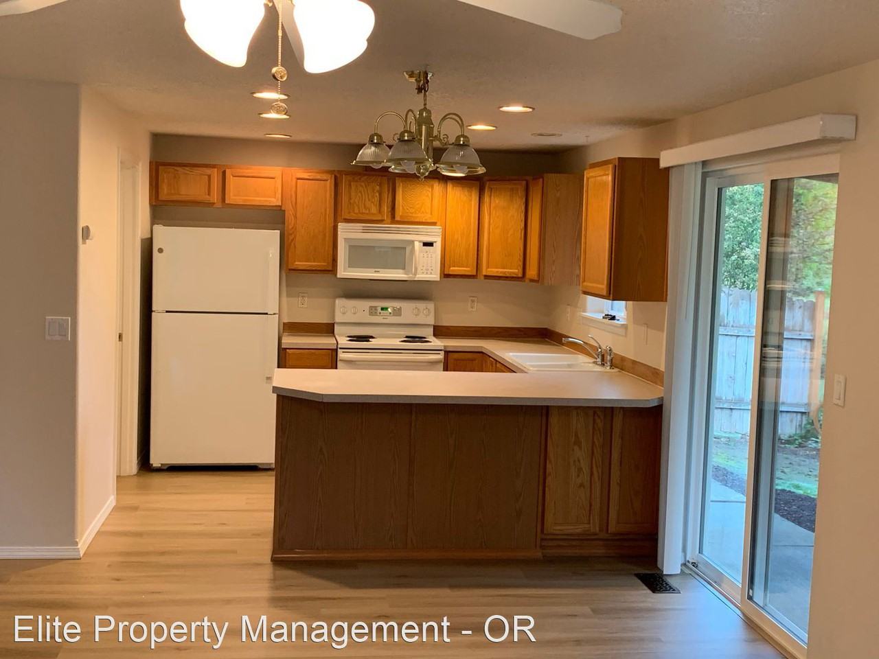 8495 Ne Barberry Dr - Photo 2 of 22