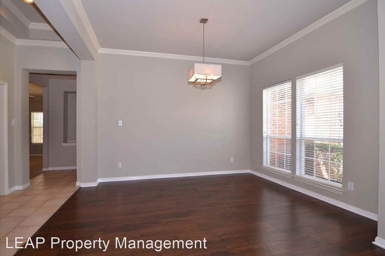 2021 Fleming Dr - Photo 3 of 28