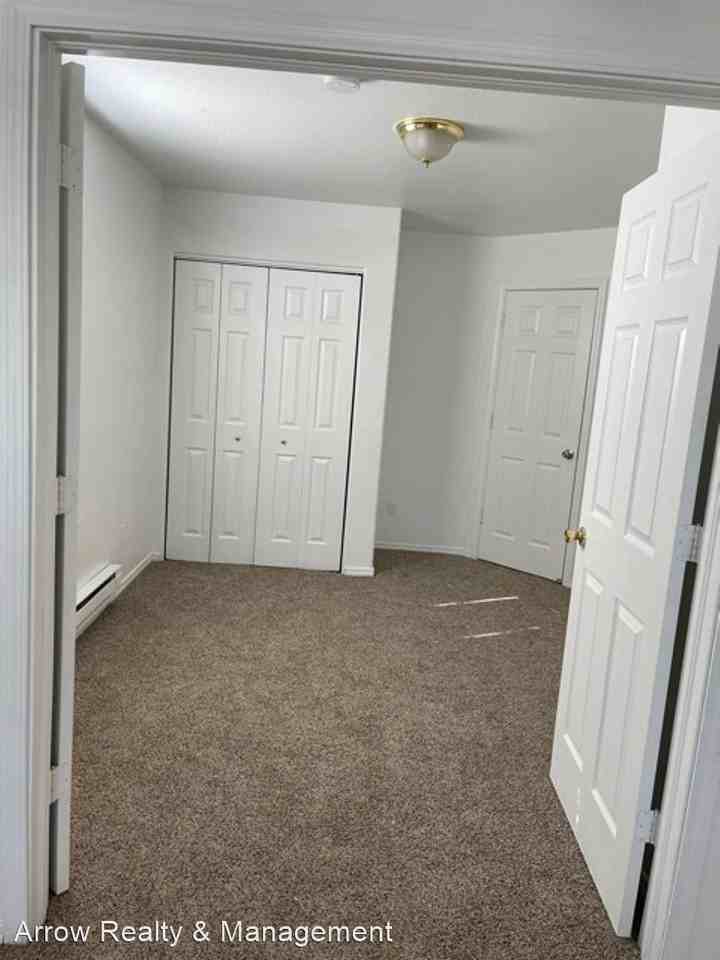 714-716 Daniels Street - Photo 3 of 10