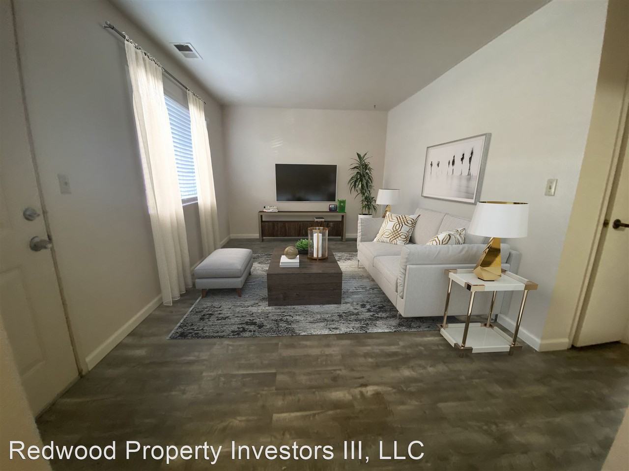2601 Delano Ave - Photo 2 of 7