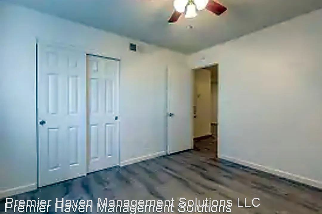 S&T Plaza Apartments - Photo 6 of 32