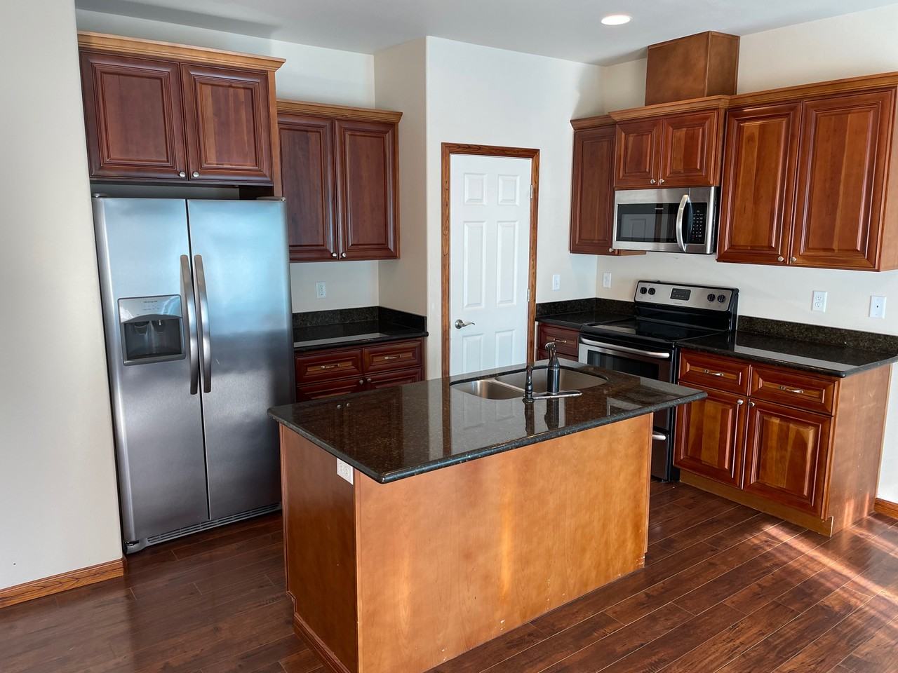 13716 Kristina St - Photo 2 of 11