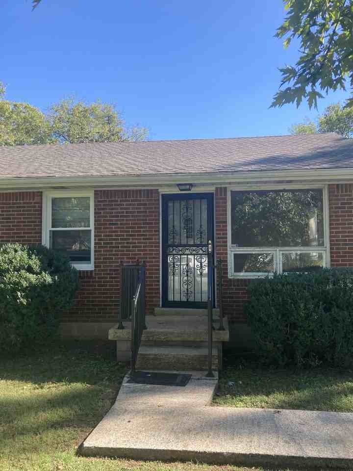 1620 Ashton Ave - Photo 5 of 29