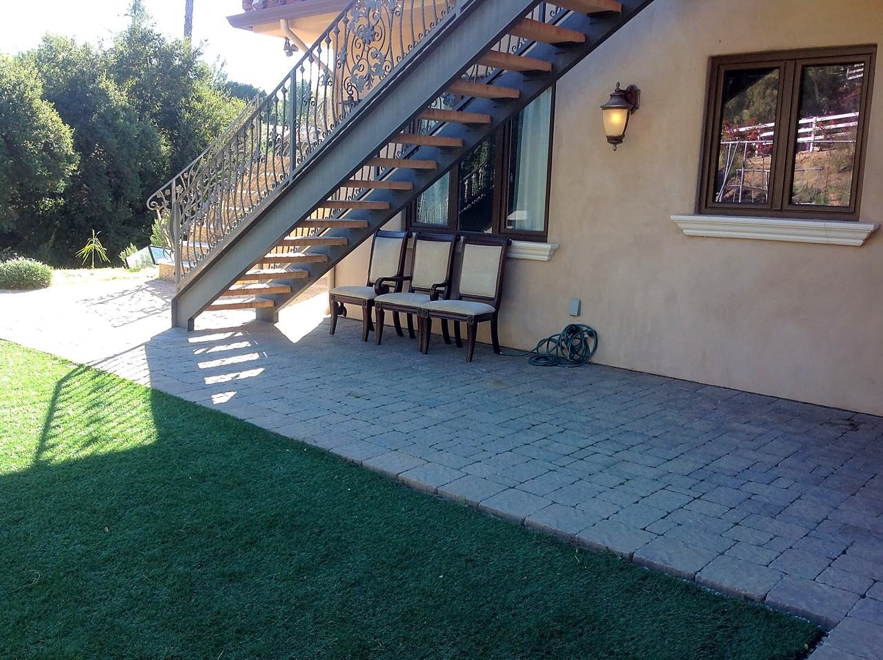 44 Hackamore Ln - Photo 3 of 6