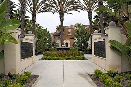 2231 Historic Decatur Rd - Photo 2 of 17