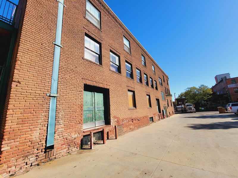 139 N Mead St - Photo 3 of 20