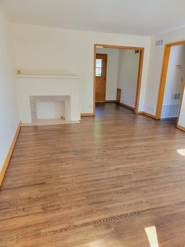 649 S Mission Rd - Photo 3 of 14