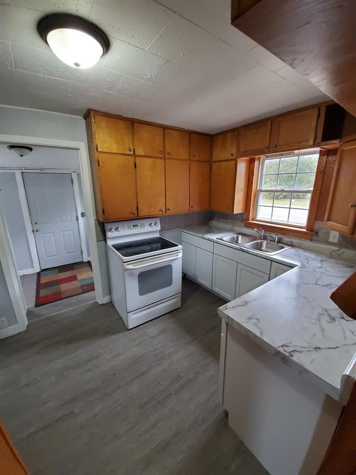 312 W Kentucky Ave #1 - Photo 2 of 8