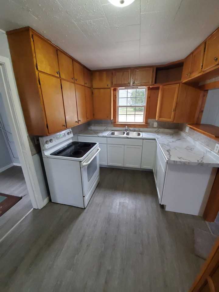 312 W Kentucky Ave #1 - Photo 3 of 8