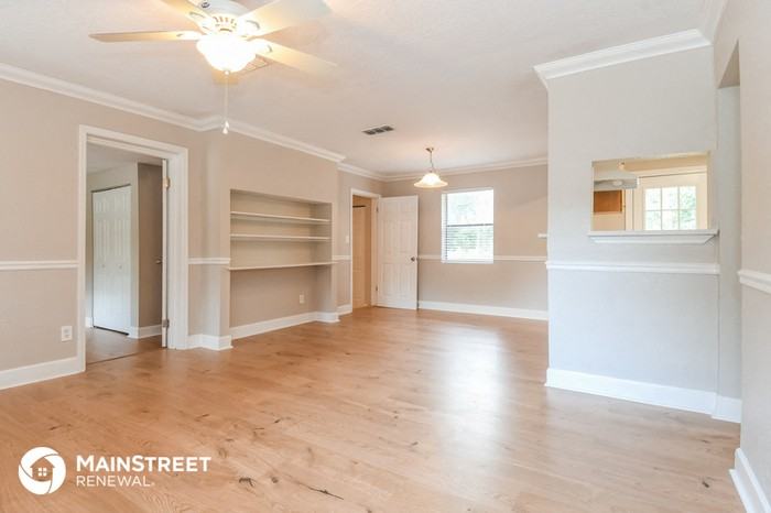2406 Lake Lucina Dr - Photo 3 of 16