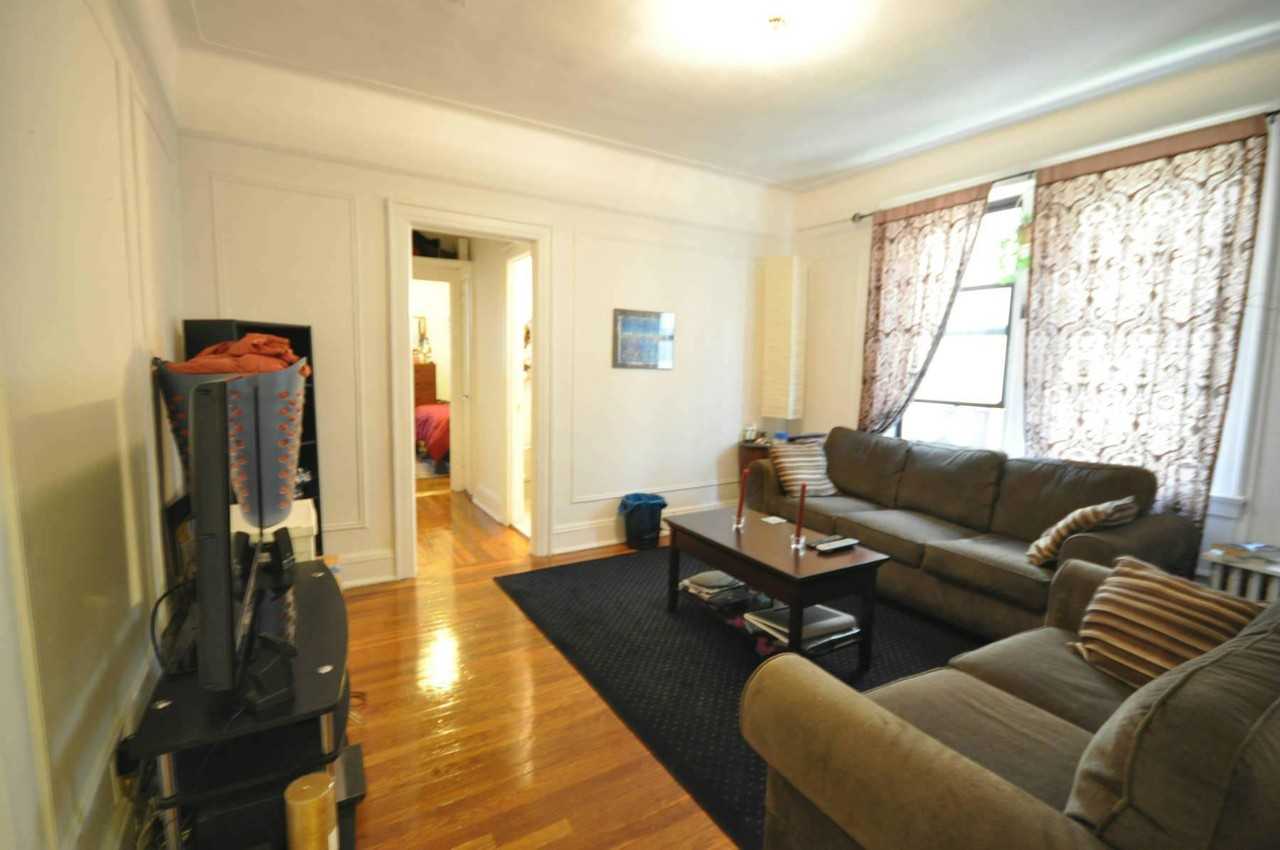 43-19 41st St #D2 - Photo 2 of 5