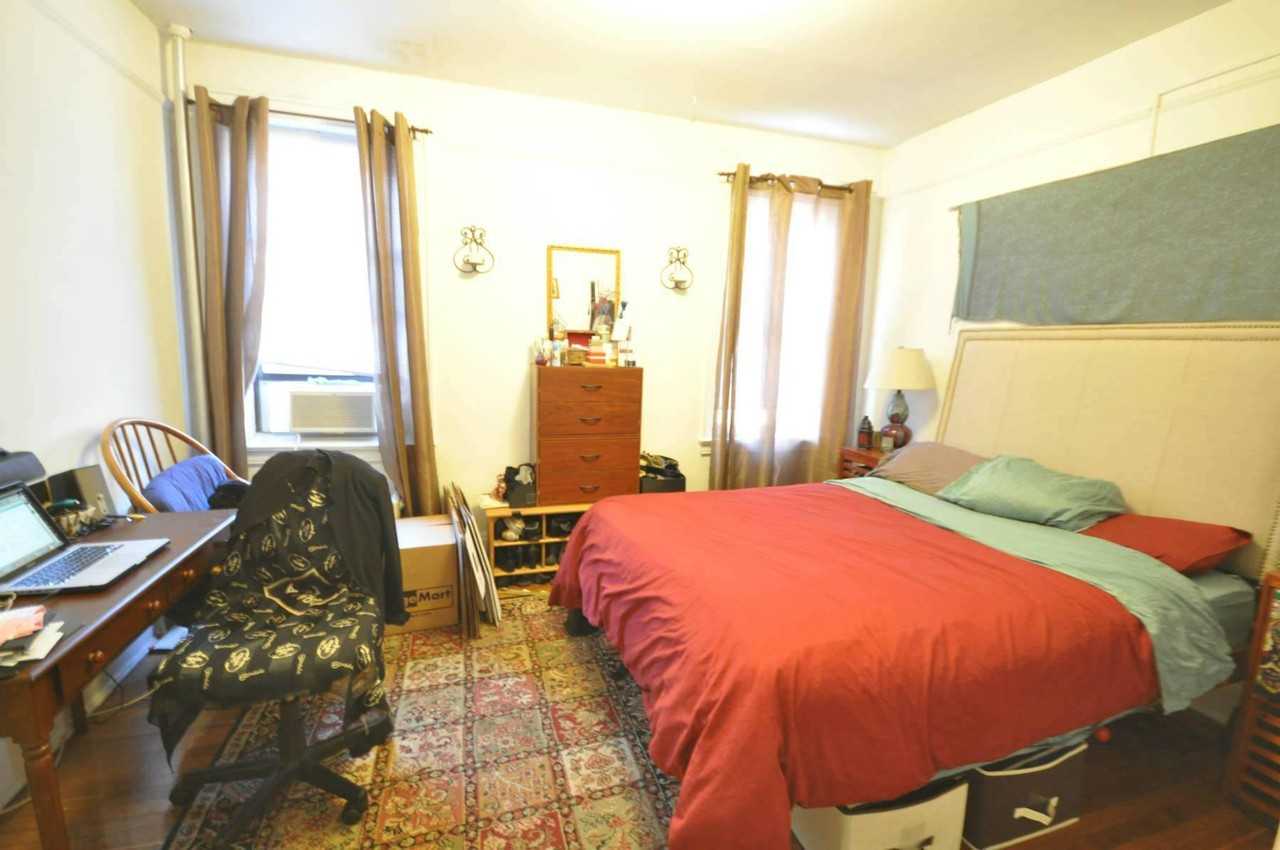 43-19 41st St #D2 - Photo 3 of 5