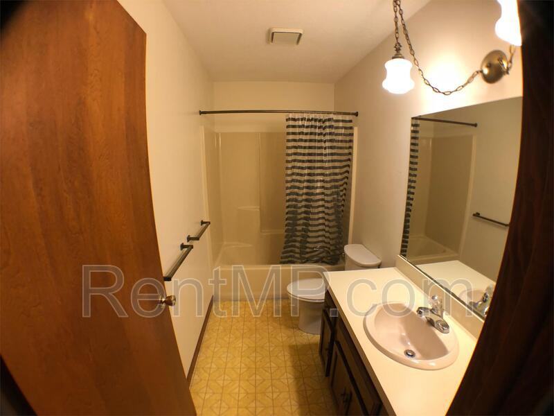812 N Bradley St - Photo 7 of 12