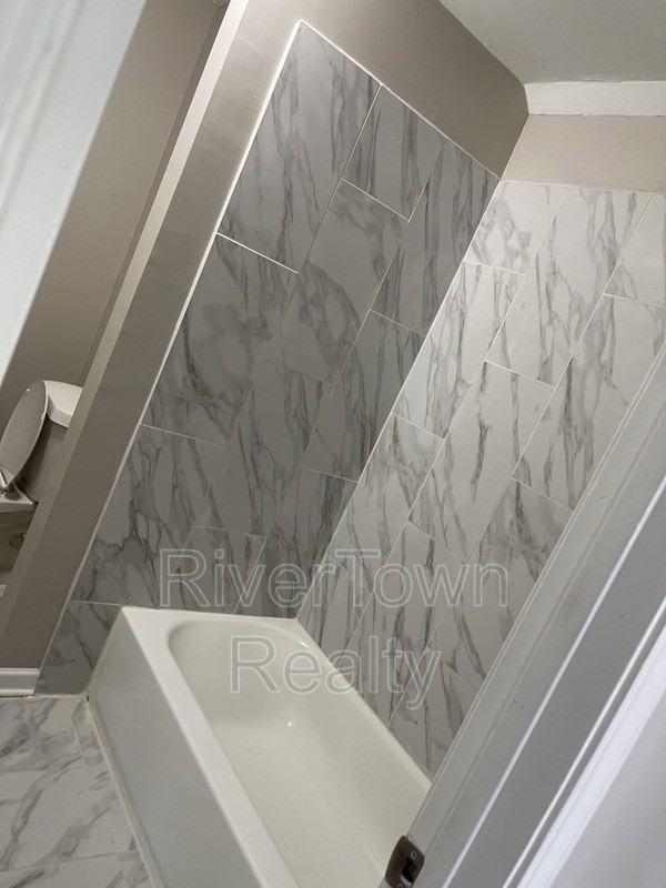 244 Garland St #1 - Photo 5 of 6