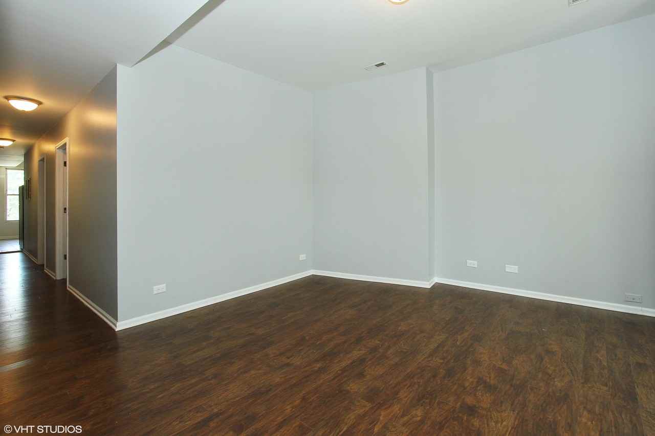 6422 South Rhodes Avenue #2 - Photo 3 of 10