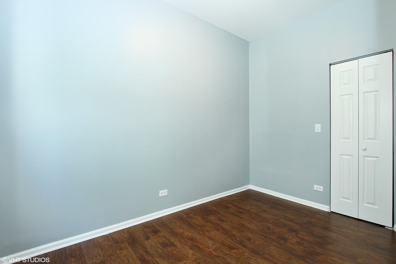 6422 South Rhodes Avenue #2 - Photo 7 of 10