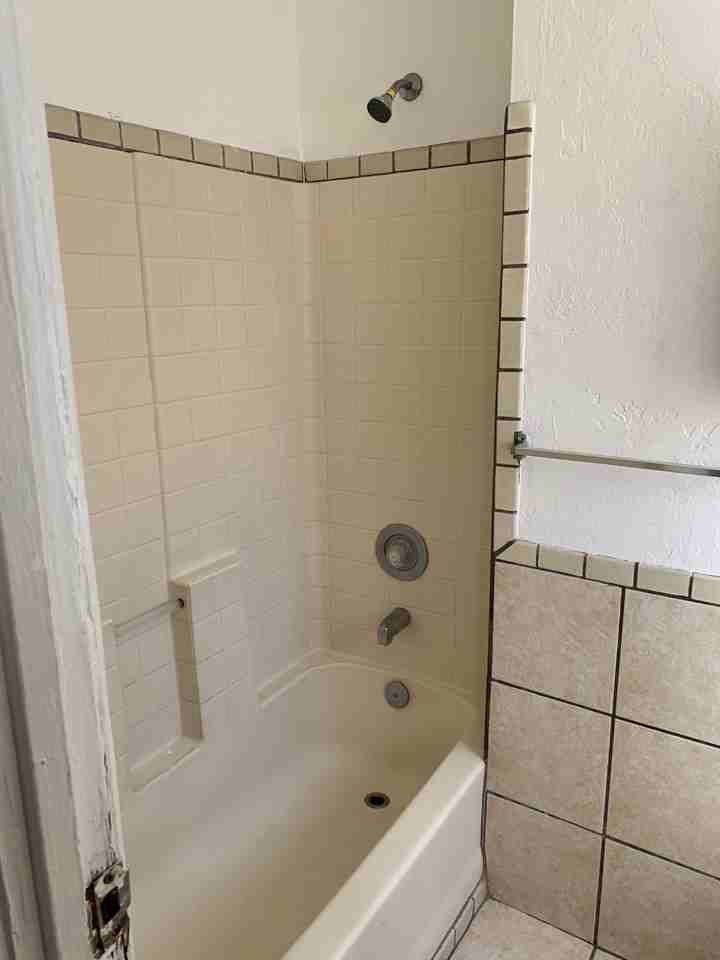 202 East Palmdale Street - 1 #1 - Photo 3 of 11