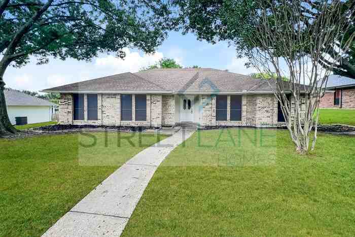 105 Highcrest Ln - Photo 2 of 15