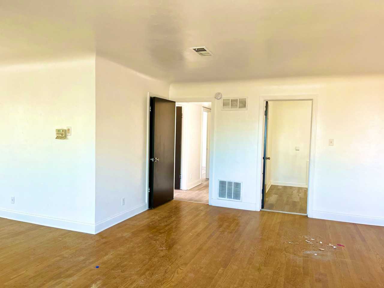 3113 Thomas Ave - Photo 3 of 16