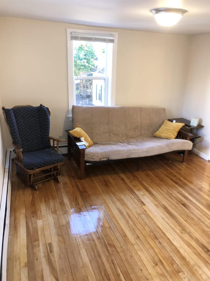 296 Turner St - Photo 5 of 29