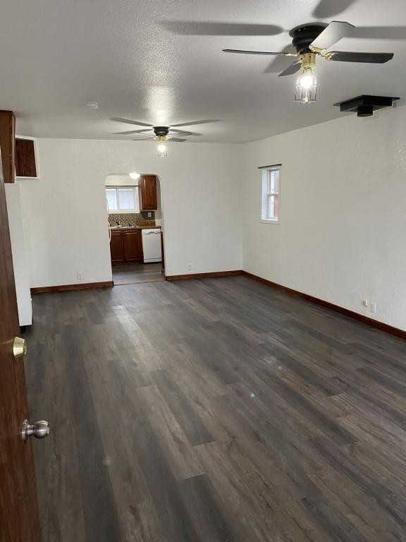 316 E Jefferson Ave - Photo 2 of 16