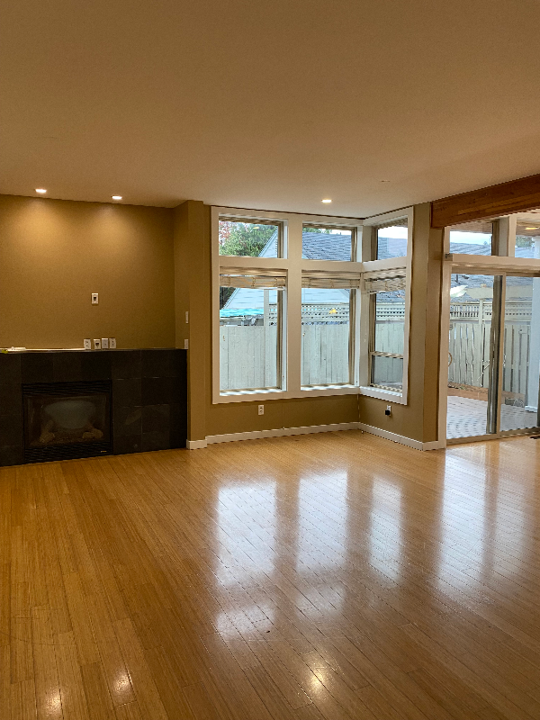 10516 5th Ave W - Photo 3 of 18