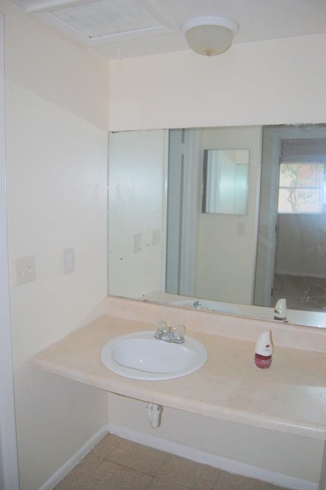 8725 N 48th St - Photo 2 of 10