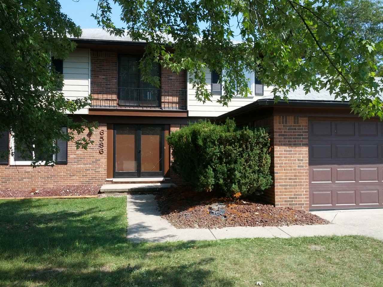 6586 Carriage Hills Dr - Photo 2 of 12