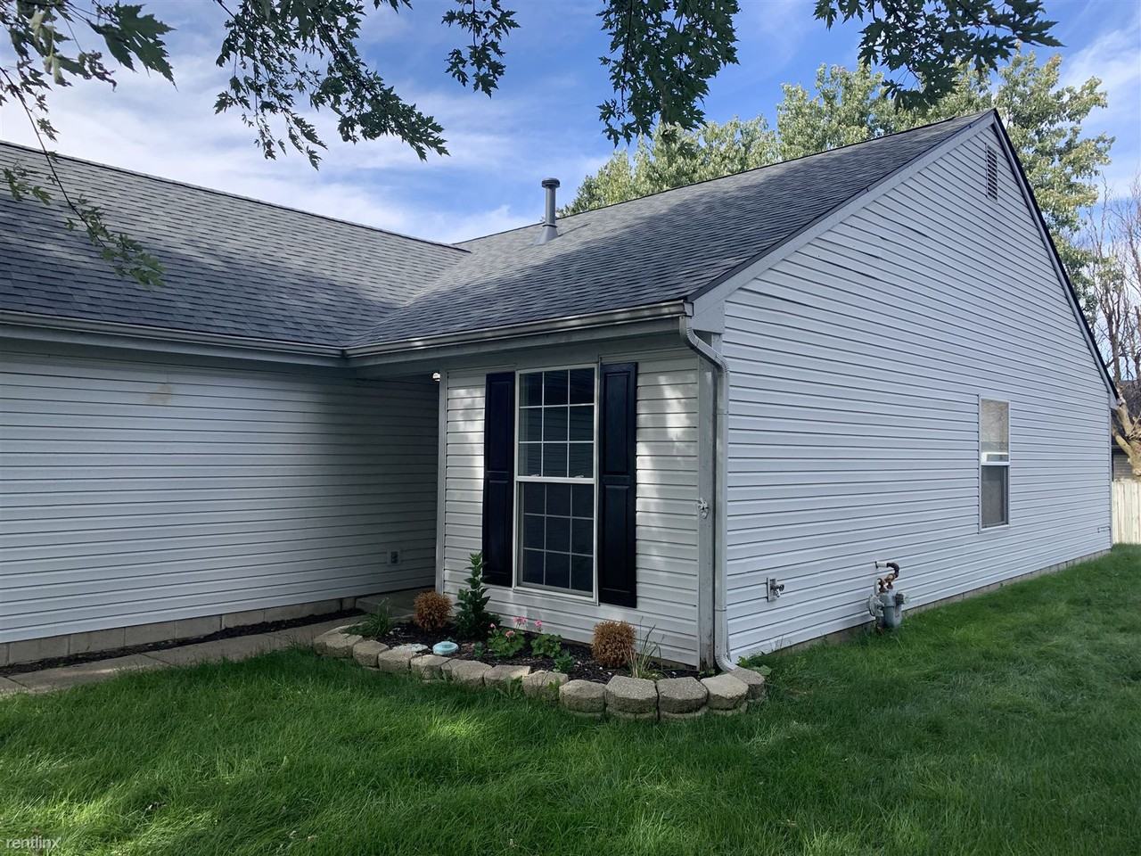 744 Rose Ln - Photo 2 of 11