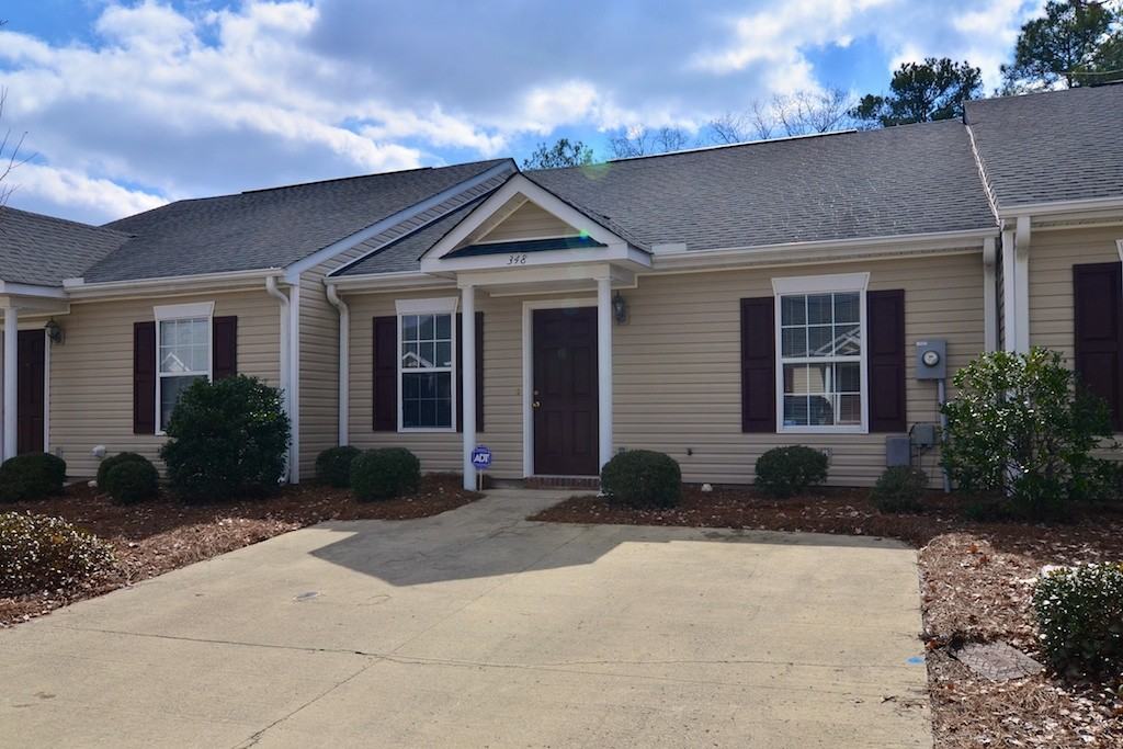 348 Elders Pond Cir - Photo 2 of 25