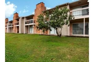 The Crossings Bradford Place - Photo 3 of 14