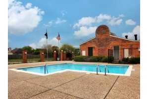 The Crossings Bradford Place - Photo 2 of 14