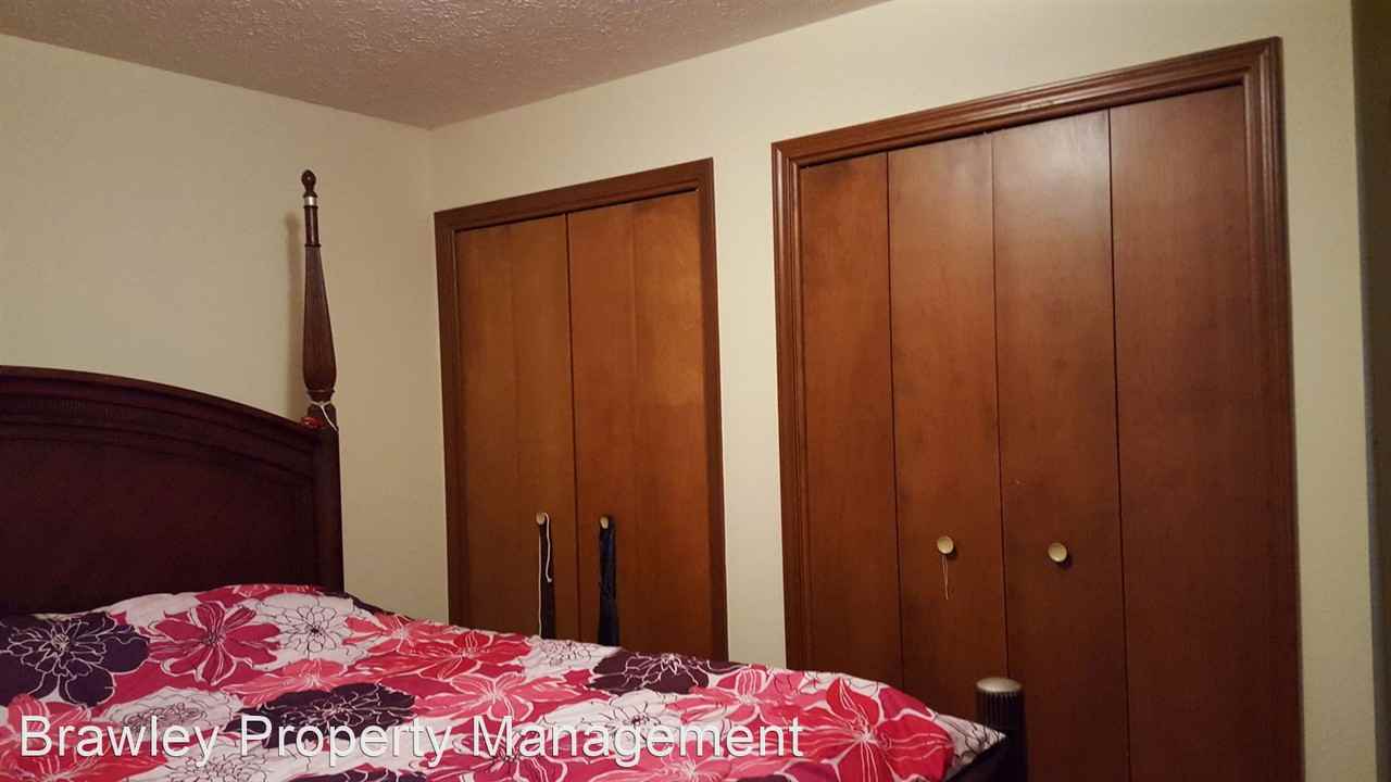 611 S Park Square Dr - Photo 3 of 8