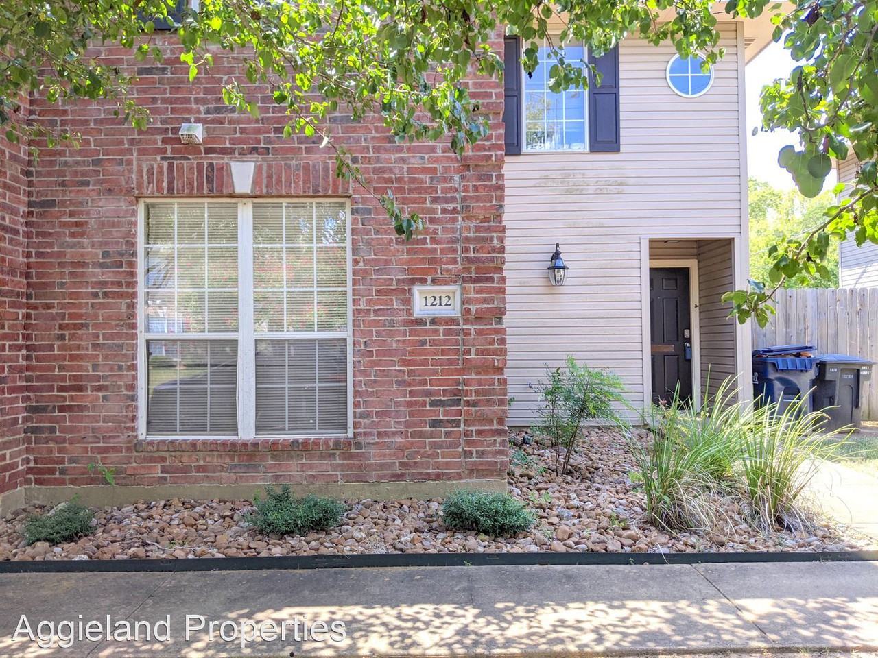1212 Oney Hervey Dr - Photo 2 of 20