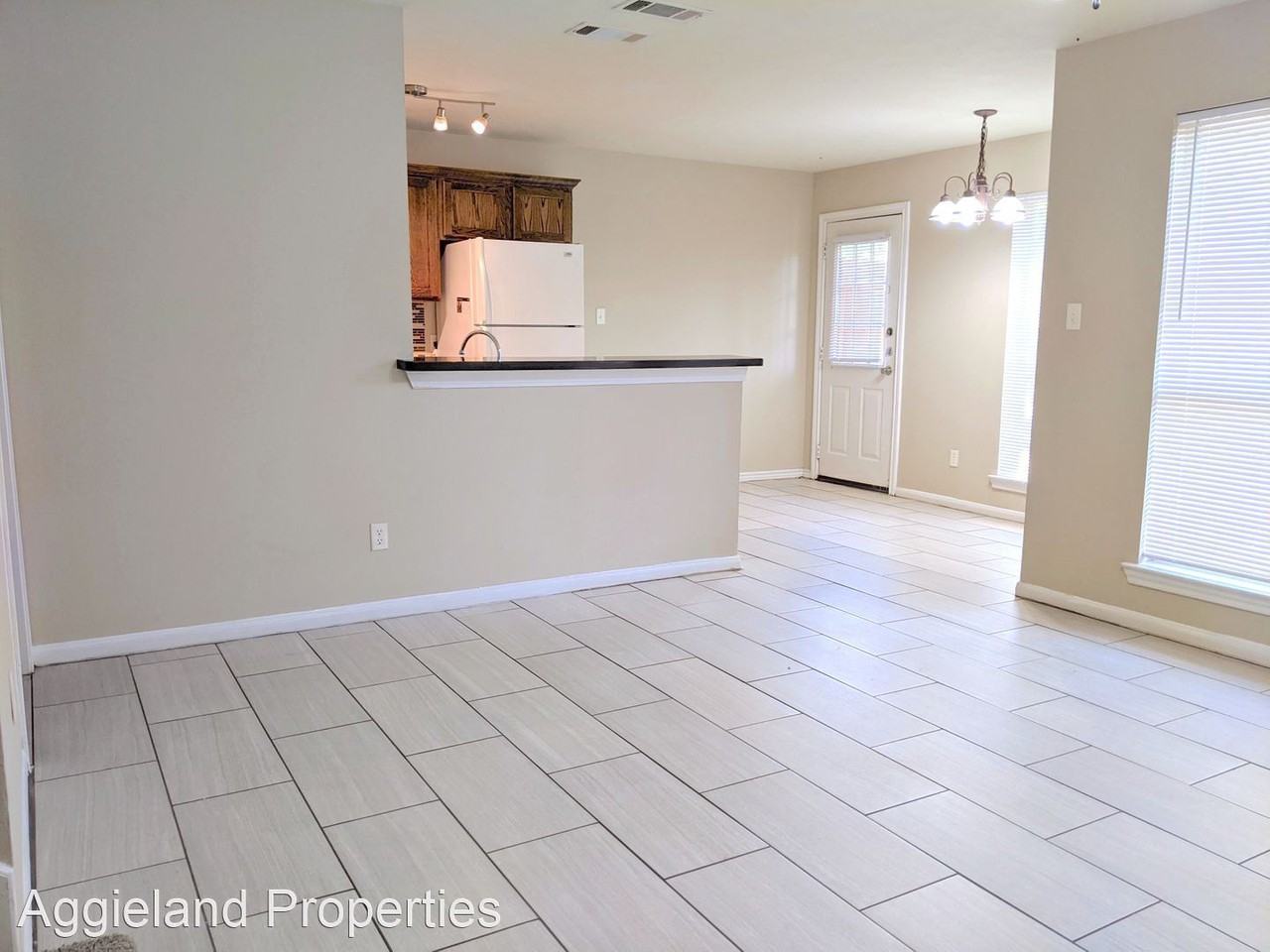 1212 Oney Hervey Dr - Photo 3 of 20
