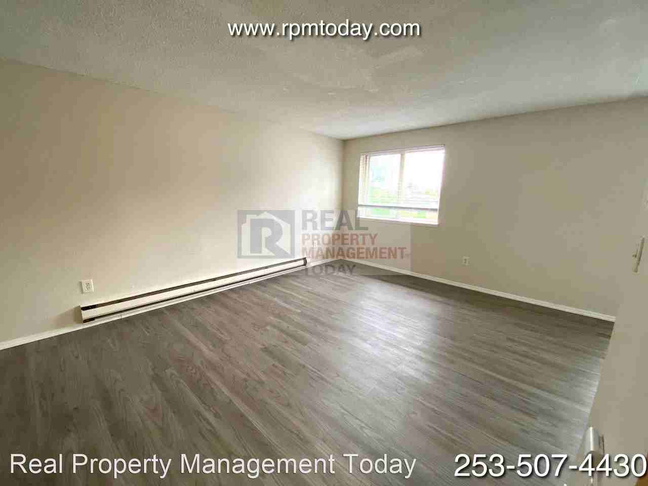 3321 S Asotin - Photo 2 of 10