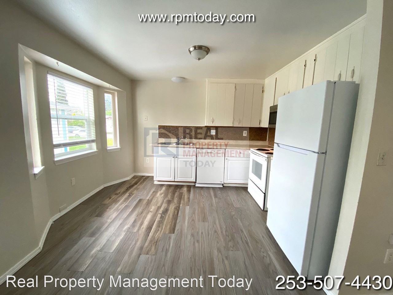 3321 S Asotin - Photo 3 of 10