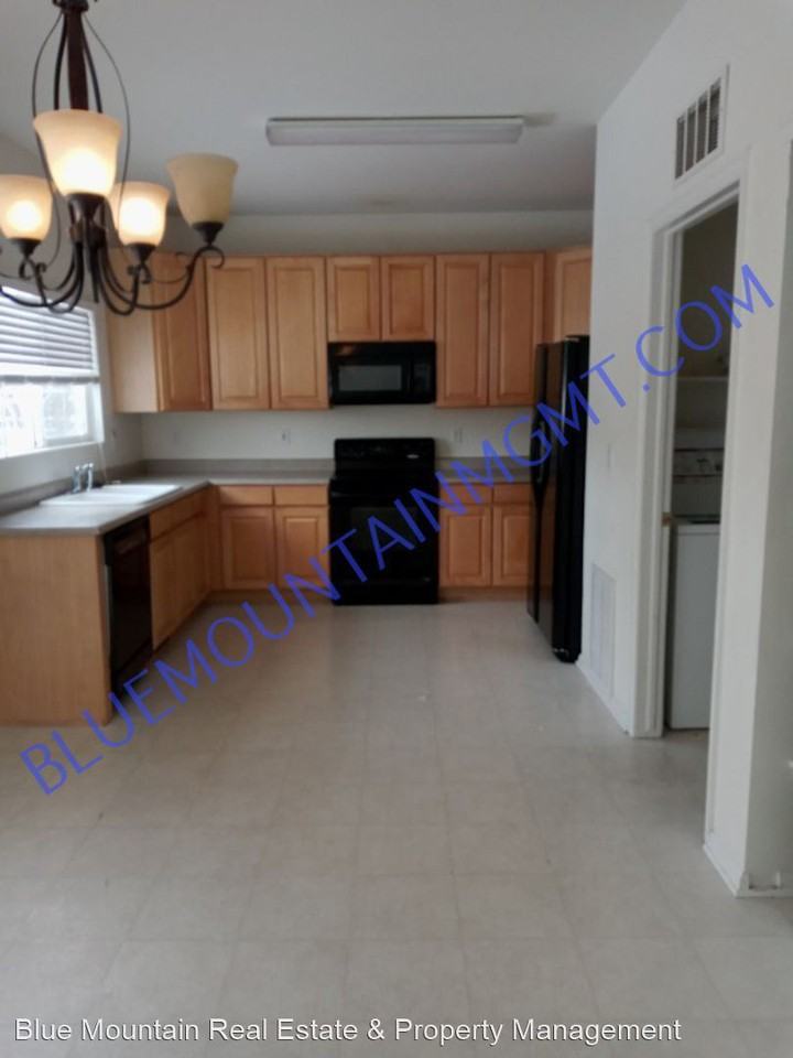 7281 Bonnie Brae Ln - Photo 3 of 21