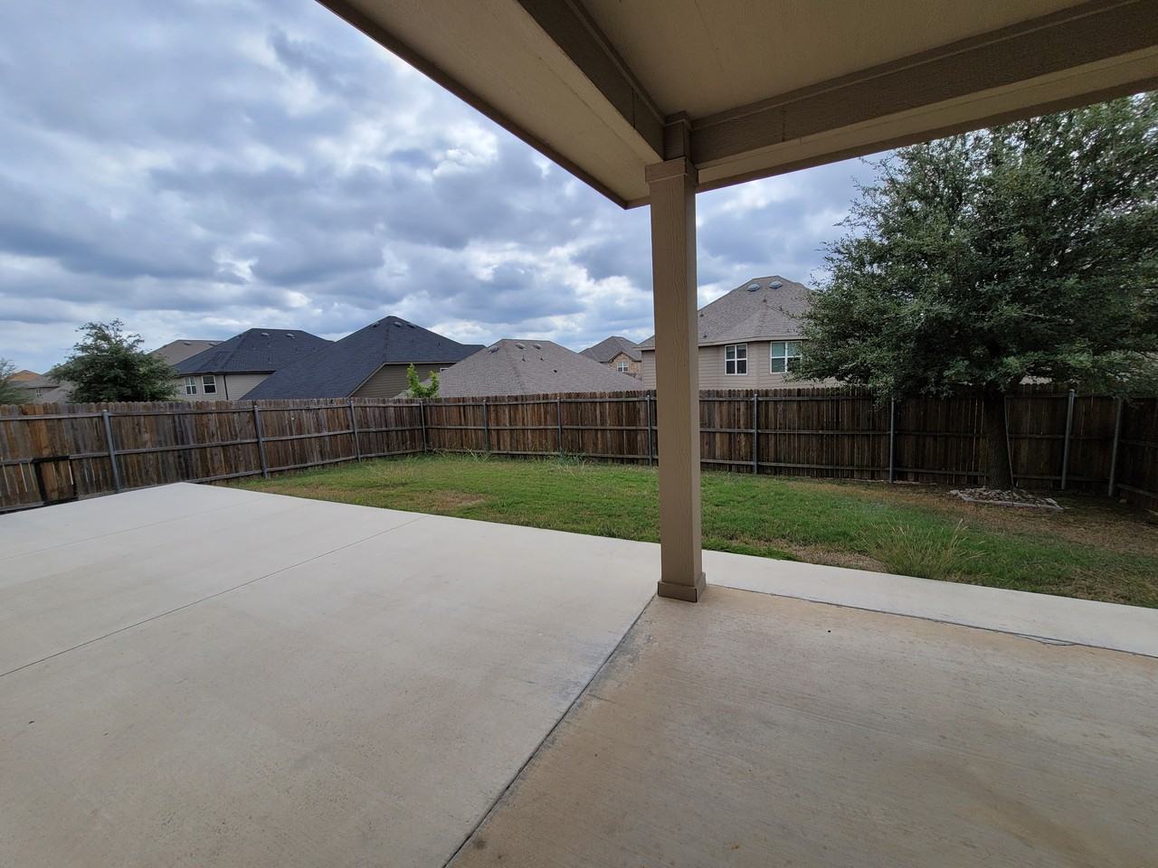 2200 Loreto Dr - Photo 2 of 25
