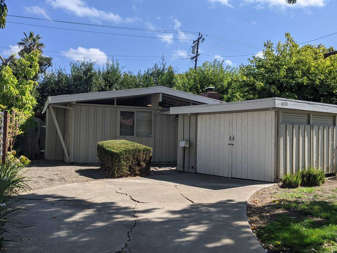 10320 Johnson Ave - Photo 2 of 26