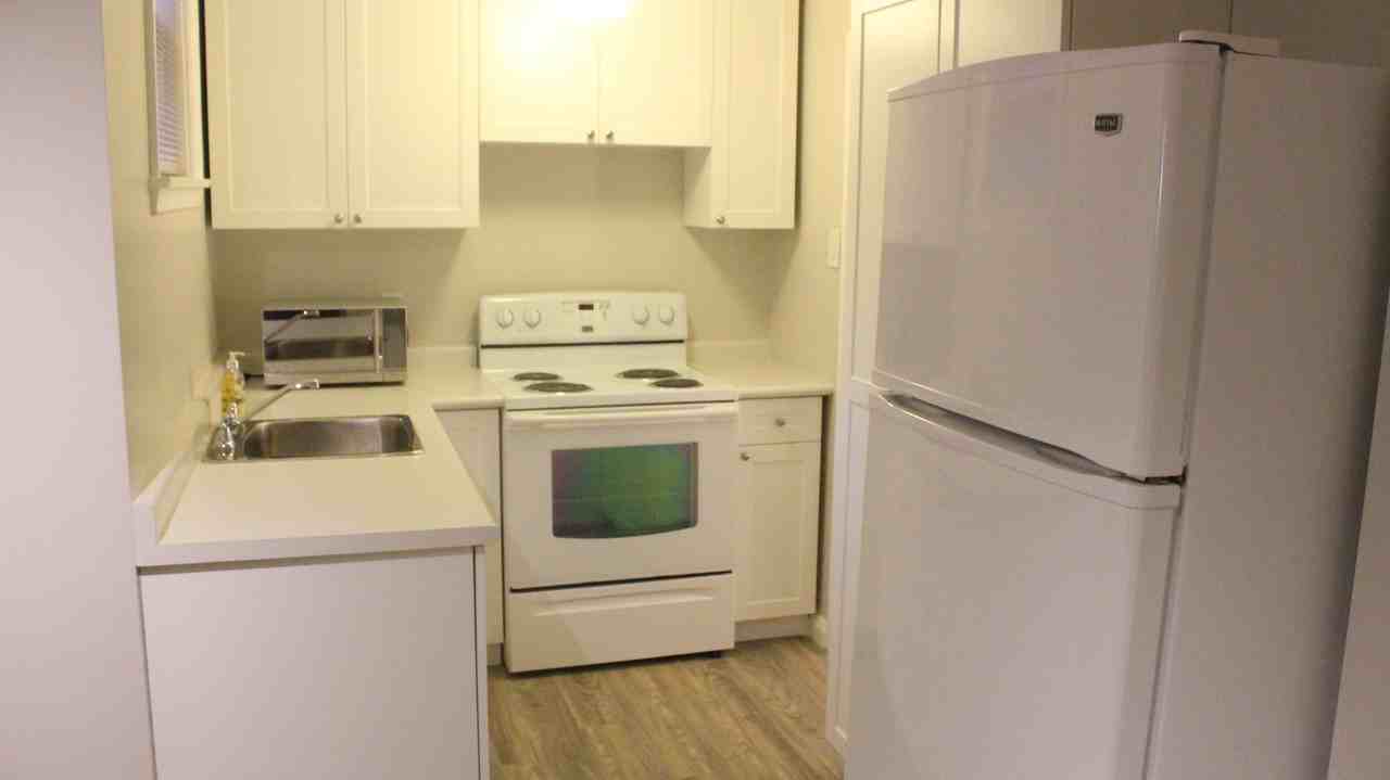 156 Shaftesbury St #BS - Photo 2 of 17