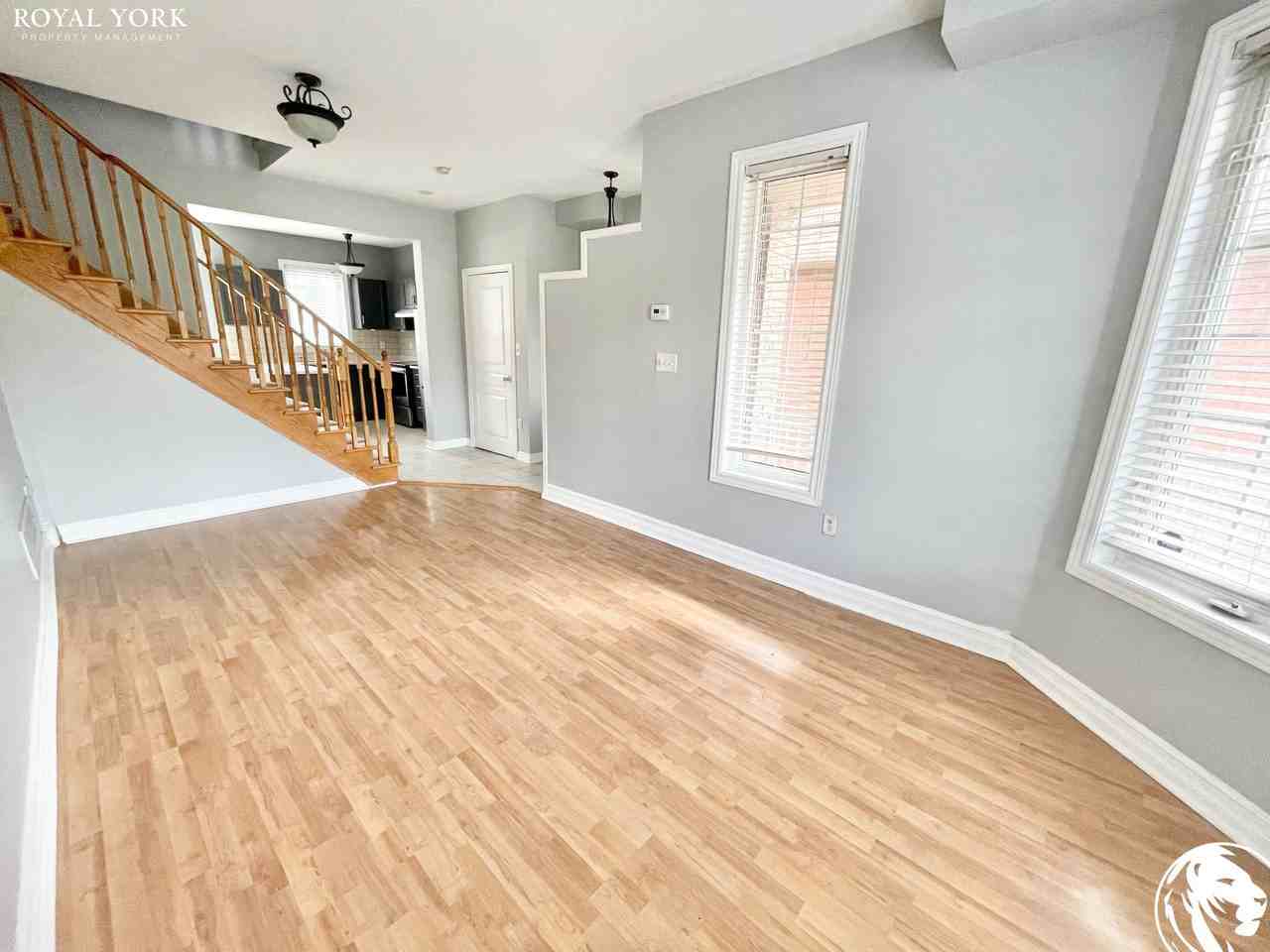 44 Cider Cres - Photo 3 of 37