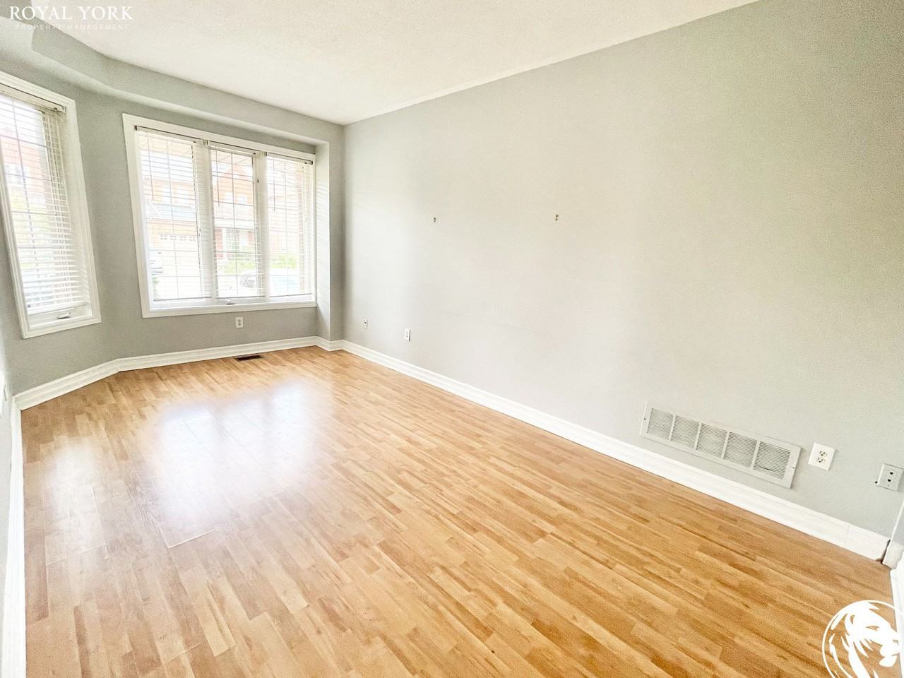 44 Cider Cres - Photo 2 of 37