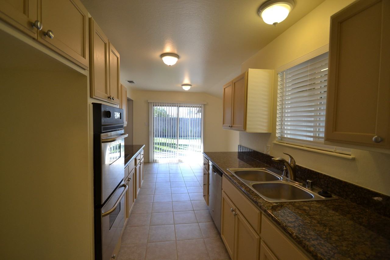 1222 Gerry Way - Photo 2 of 8