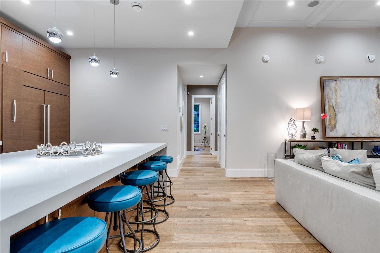 3885 Sunset Blvd - Photo 3 of 19